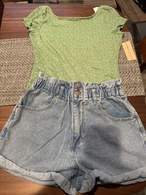 Paperbag shorts with top